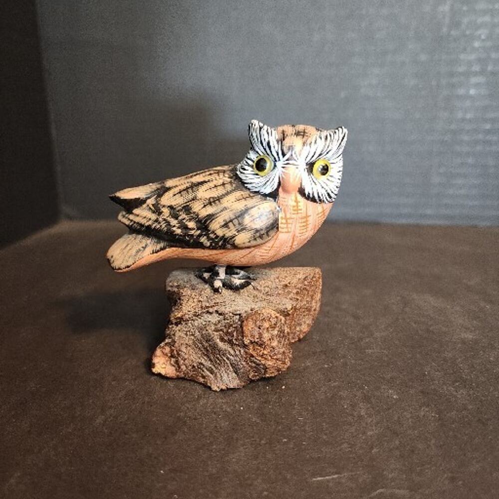 Vtg Enesco Ceramic Owl on Wood Base Stump Glass Eyes 3" Figurine